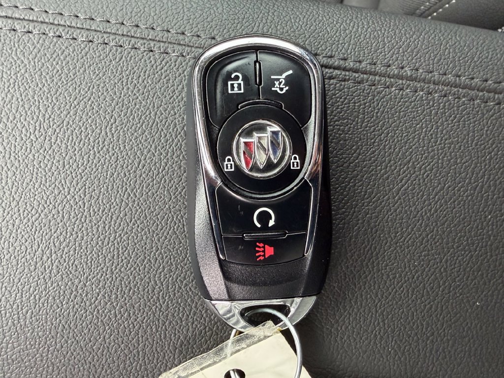 Used 2023 Buick Encore GX Select w/ Sport Touring Package FWD image 33