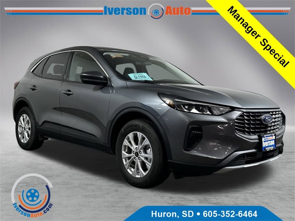 Used 2023 Ford Escape Active image 1