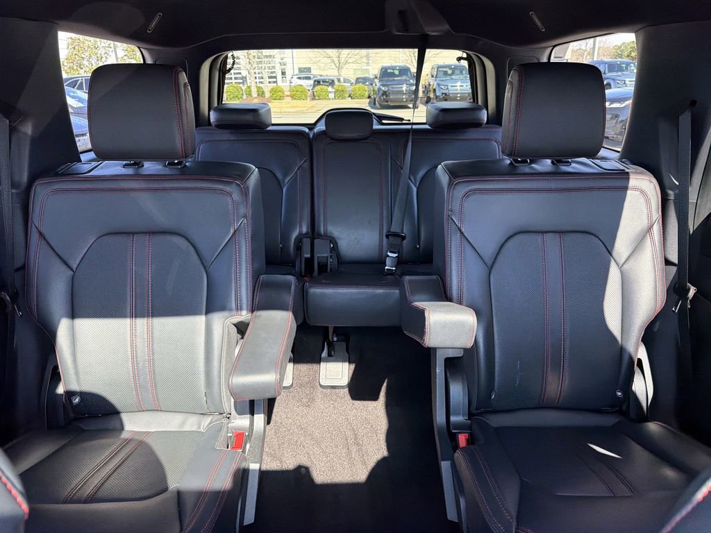 Used 2022 Ford Expedition Limited image 33