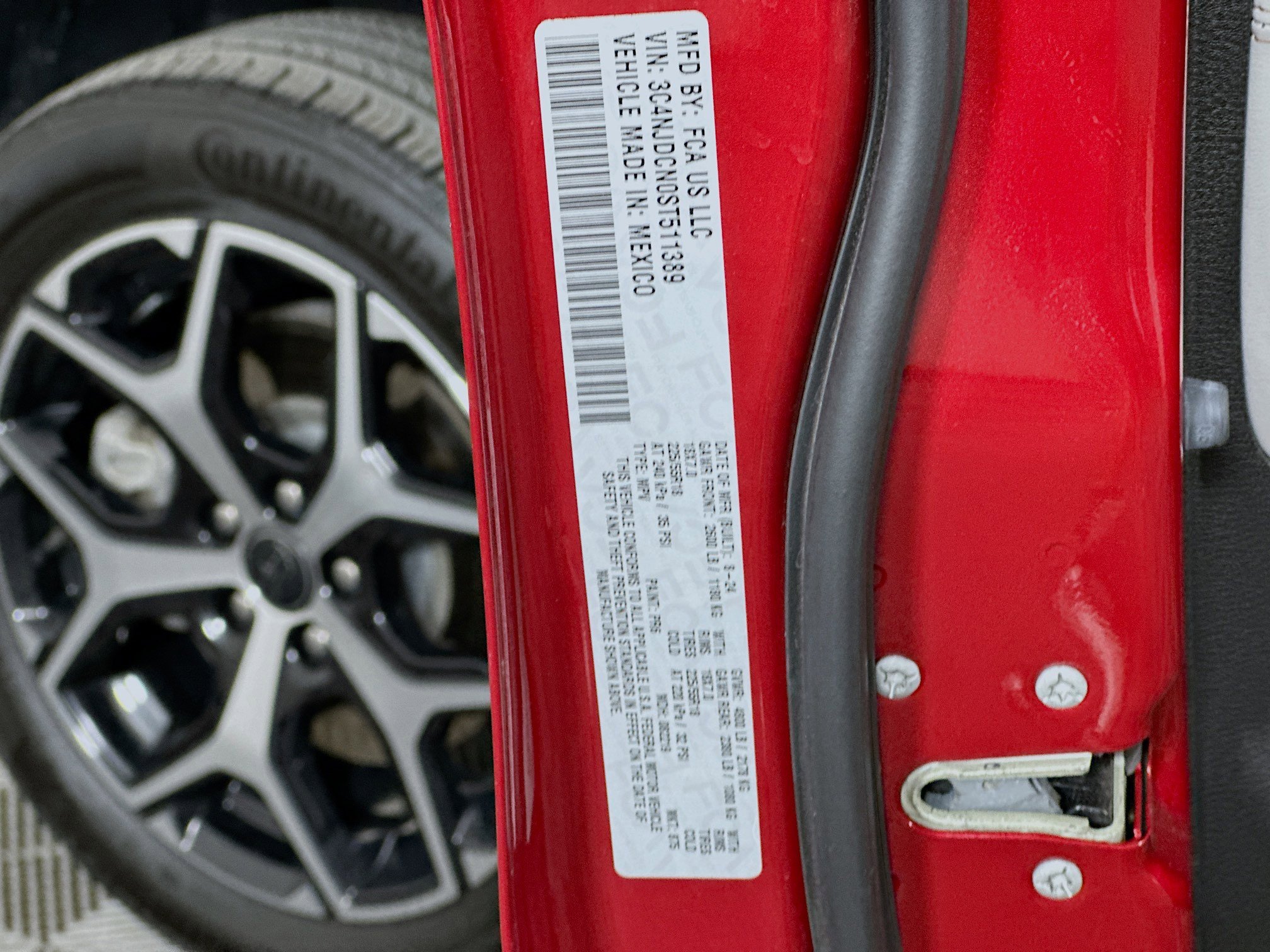 Used 2025 Jeep Compass Limited image 12