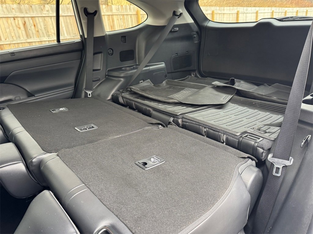 Used 2022 Toyota Highlander XLE image 18