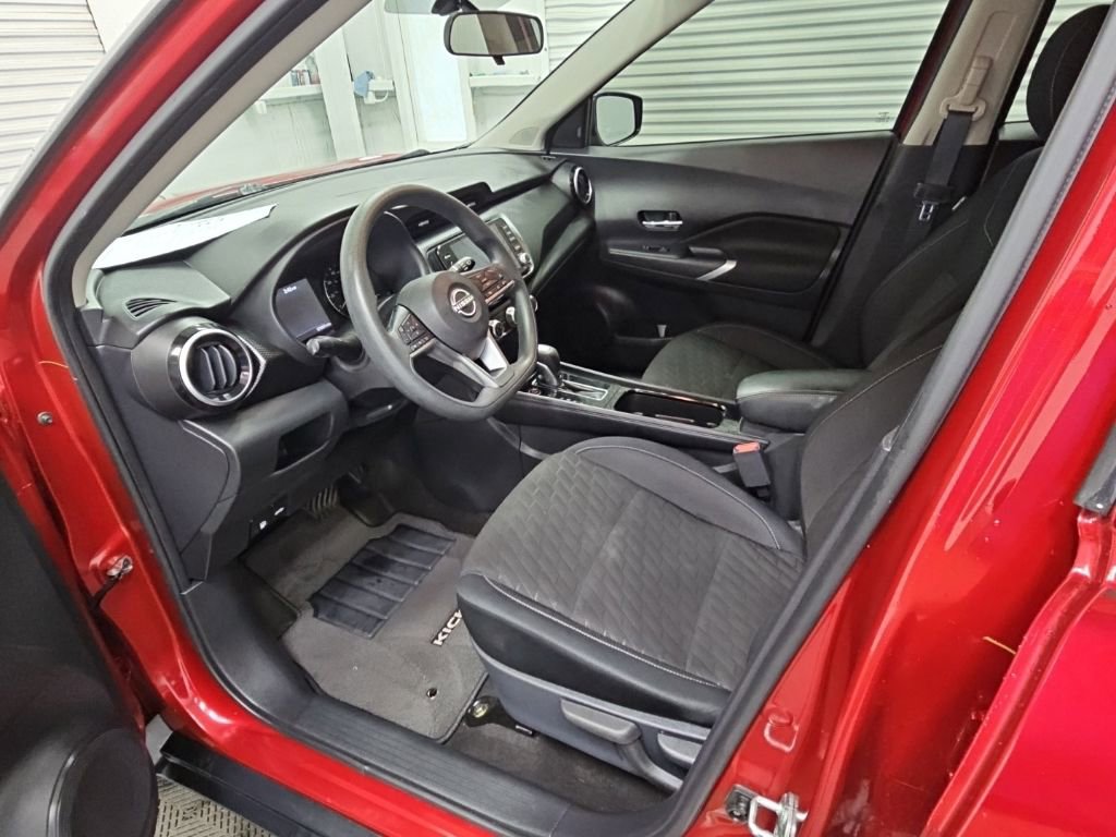 Used 2023 Nissan Kicks SV FWD image 11