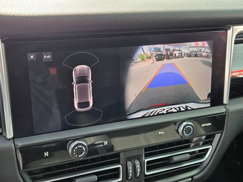 Used 2022 Porsche Macan AWD/4WD image 28