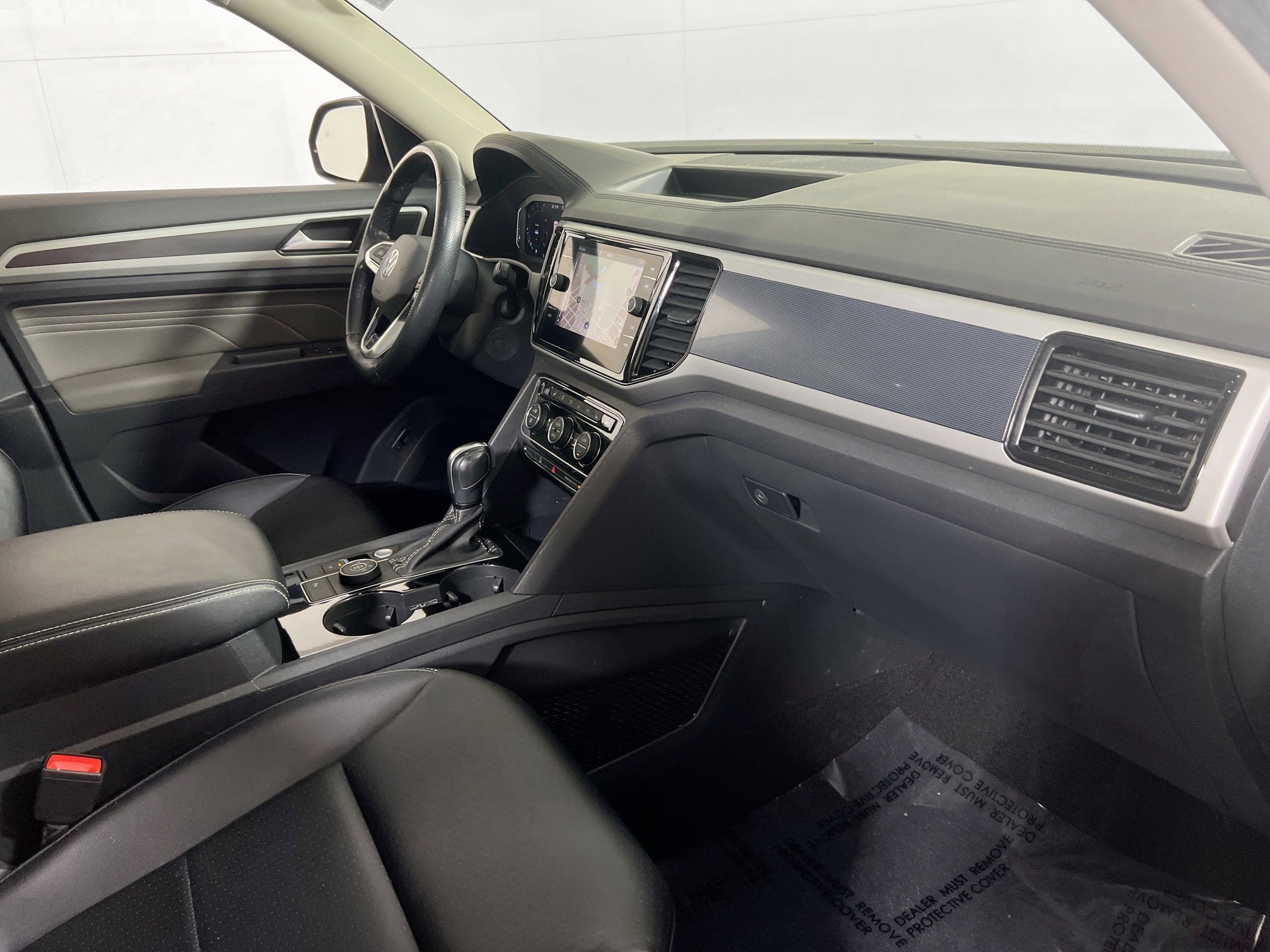 Used 2022 Volkswagen Atlas SEL R-Line image 31