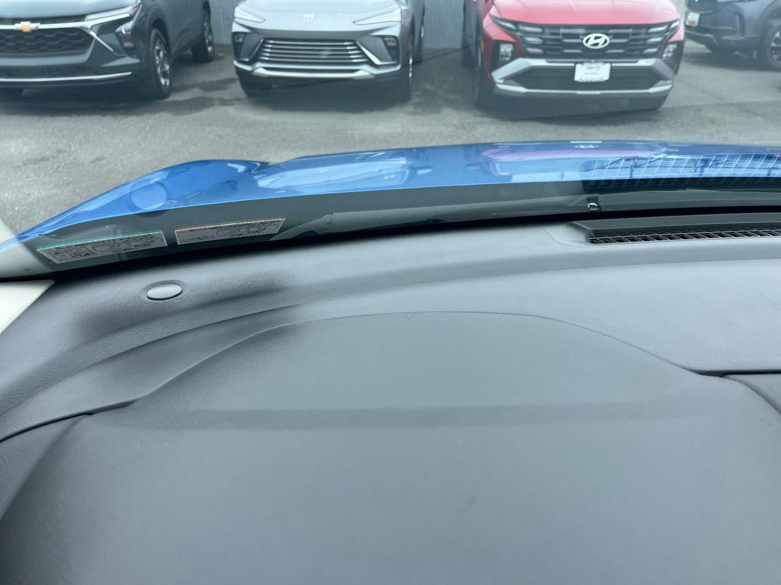 Used 2025 Nissan Sentra SV FWD image 33