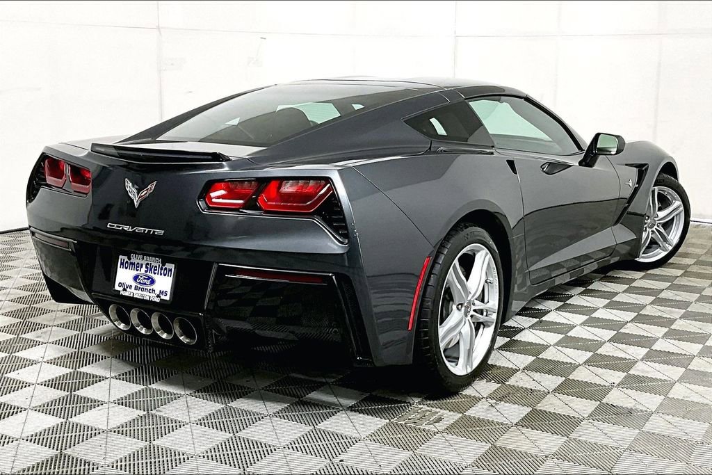 Used 2017 Chevrolet Corvette Stingray Coupe w/ 1LT image 10