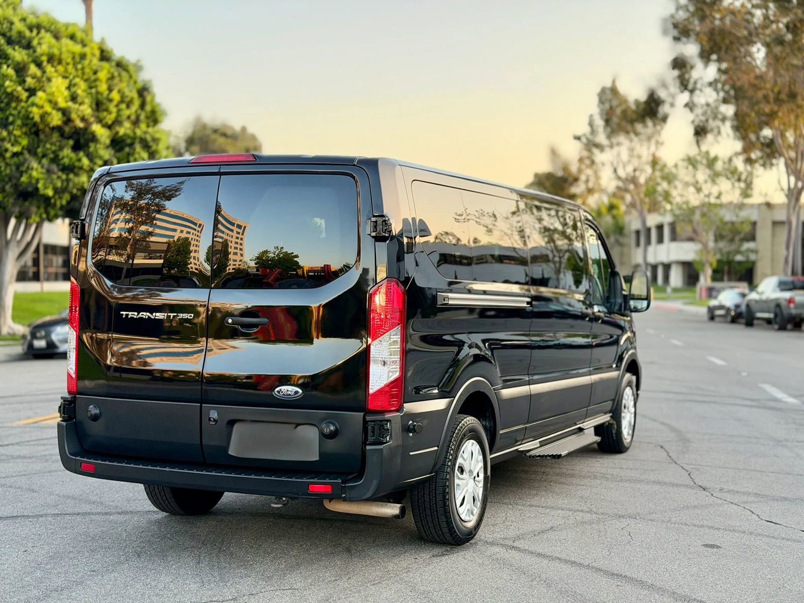 Used 2020 Ford Transit 350 XL RWD image 10