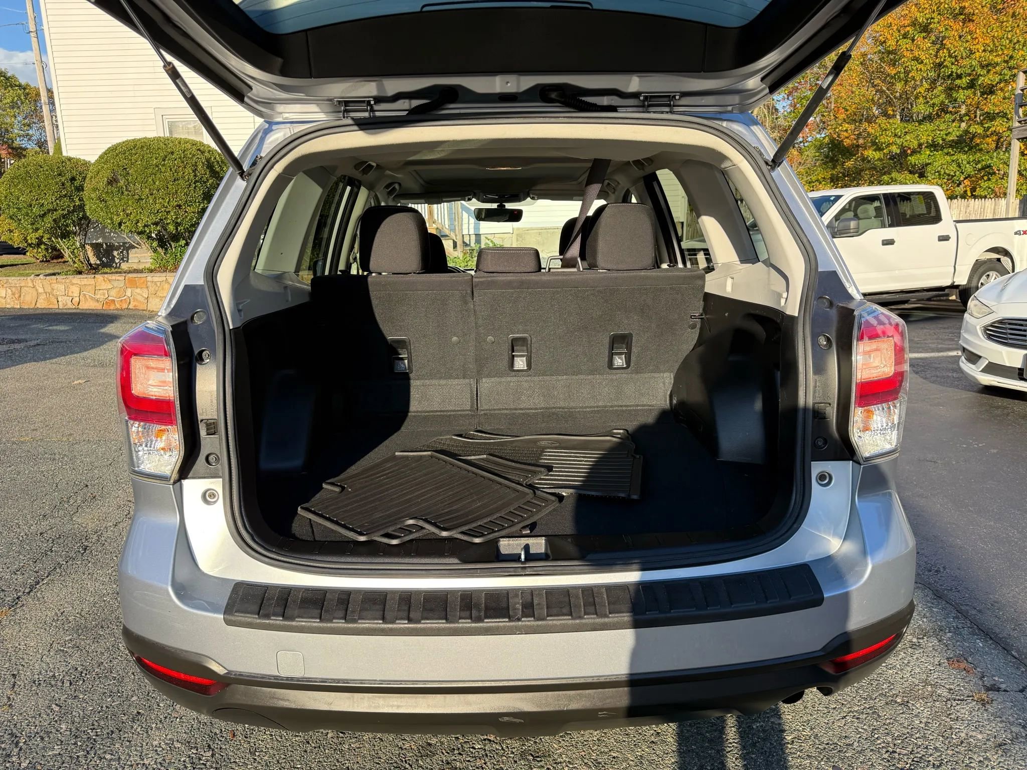 Used 2017 Subaru Forester 2.5i Premium w/ All-Weather Package image 13