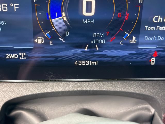 Used 2024 Chevrolet Traverse RS w/ LPO, Floor Liner Package AWD/4WD image 16