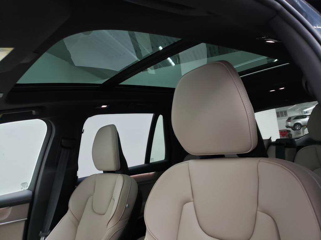 New 2026 Volvo XC90 B6 Plus w/ Protection Package Premier AWD/4WD image 7