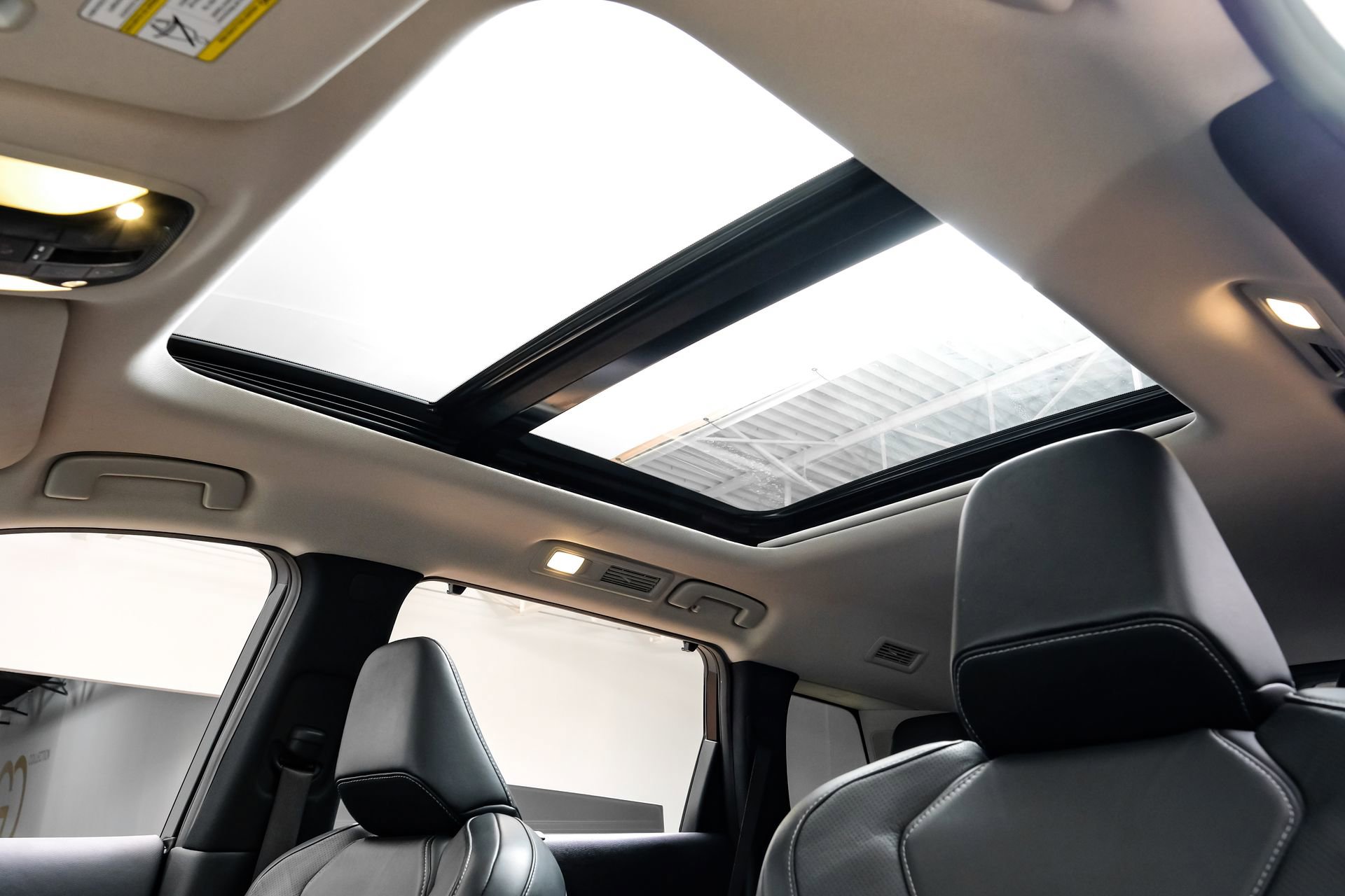 Used 2023 INFINITI QX60 Luxe w/ Vision Package image 5