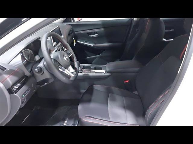 Used 2025 Nissan Sentra SR FWD image 20