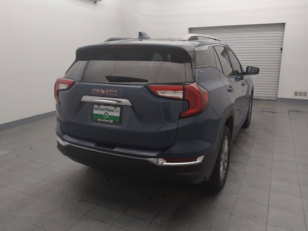 Used 2024 GMC Terrain SLT AWD/4WD image 7