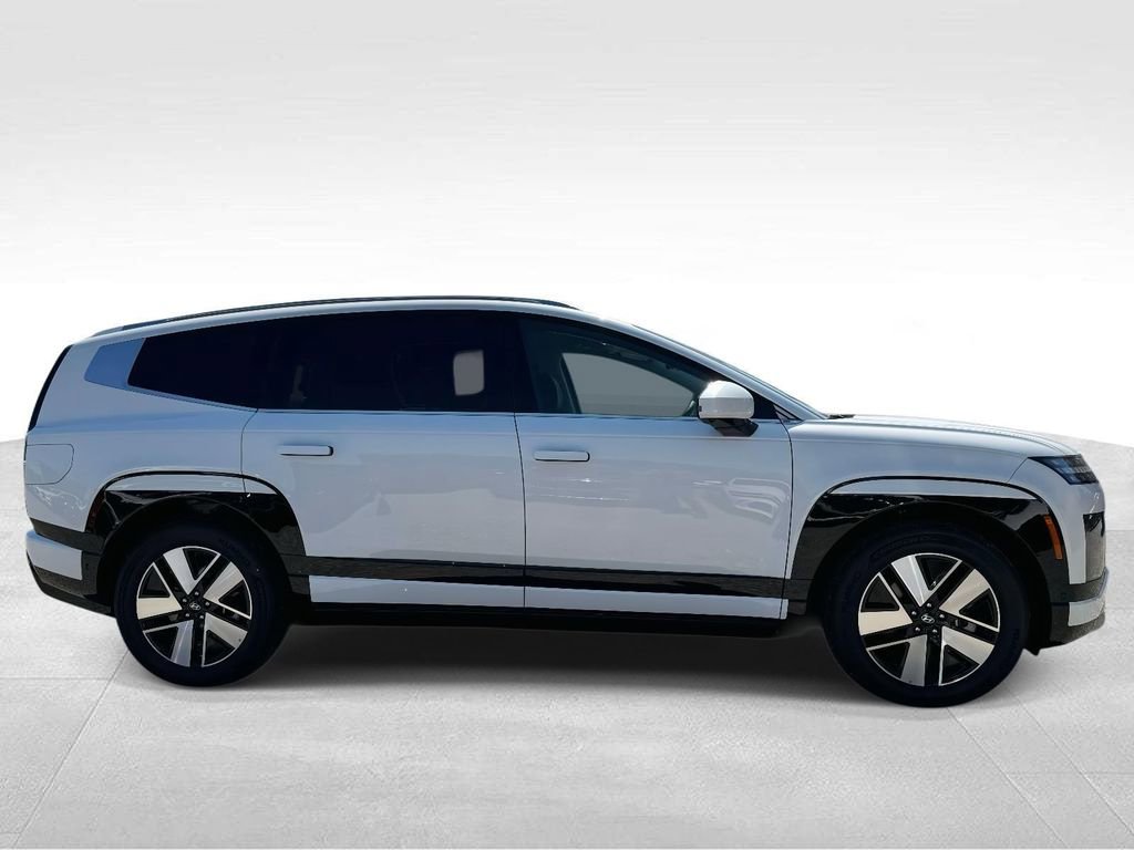 New 2026 Hyundai Ioniq 9 SEL image 5