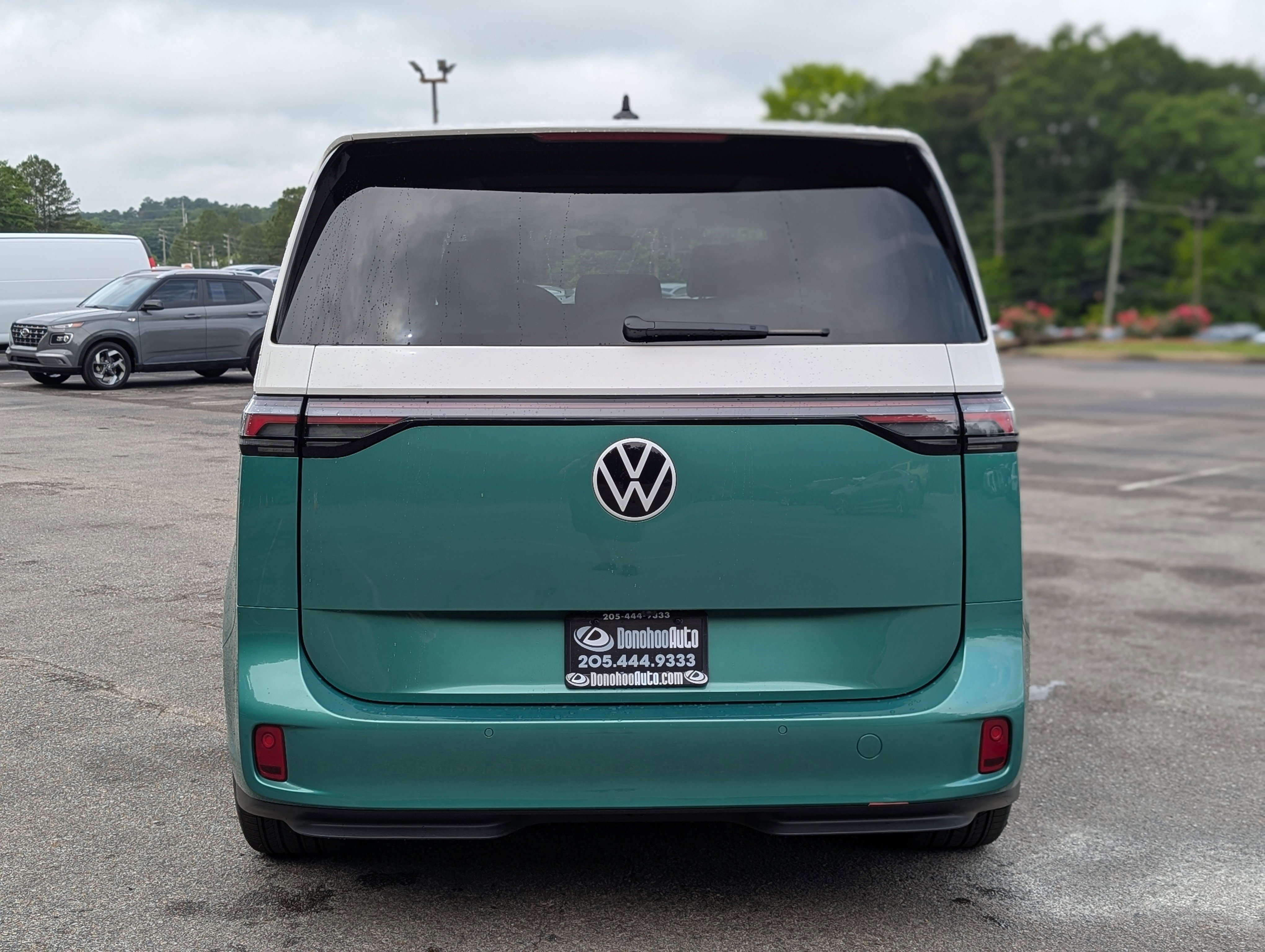 Used 2025 Volkswagen ID. Buzz Pro S Plus RWD image 8