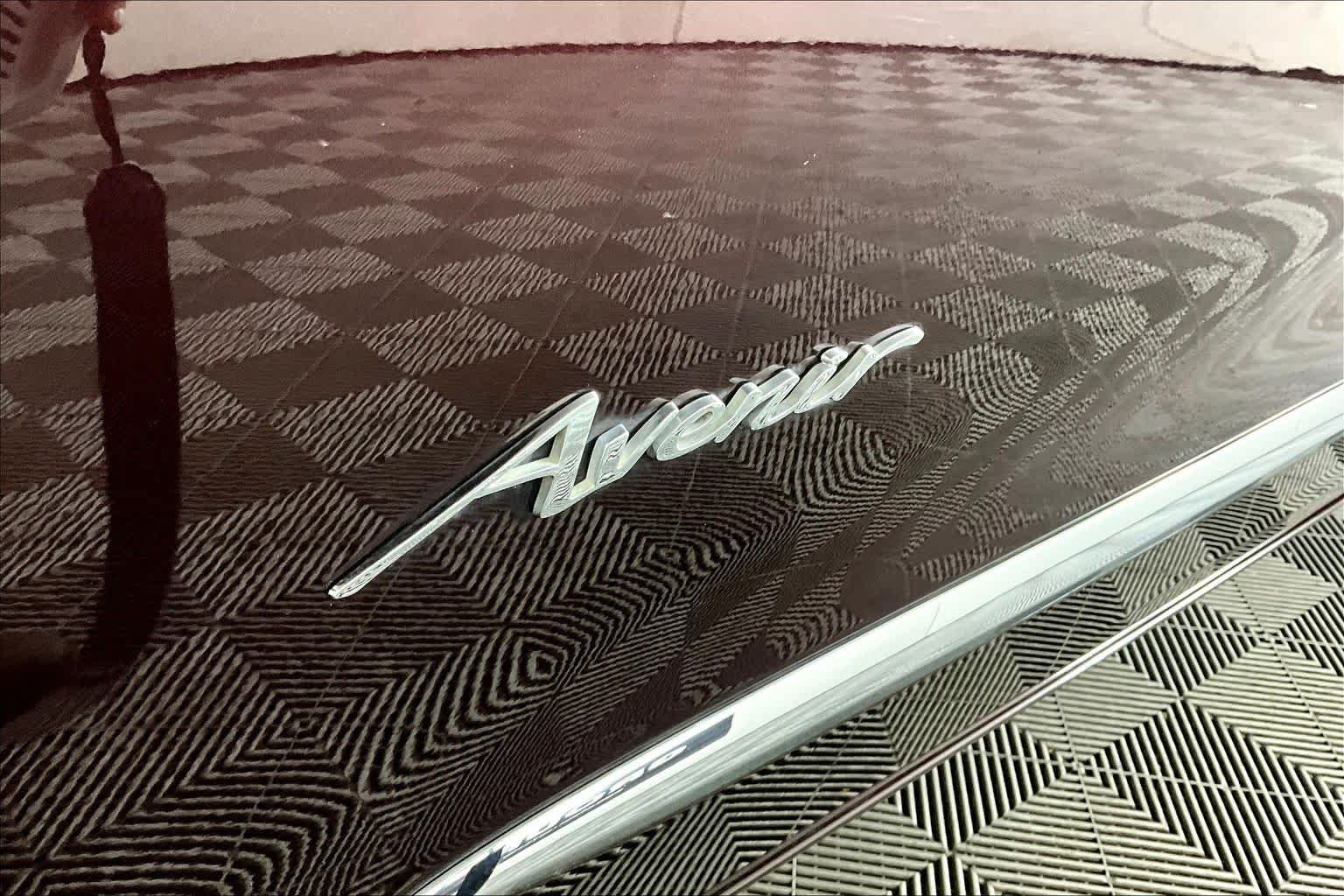 Used 2020 Buick Enclave Avenir w/ Avenir Technology Package AWD/4WD image 10