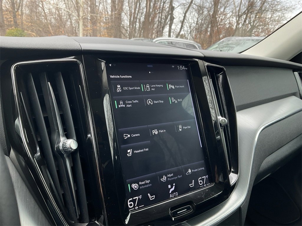 Used 2019 Volvo XC60 T6 Momentum w/ Premium Package image 20