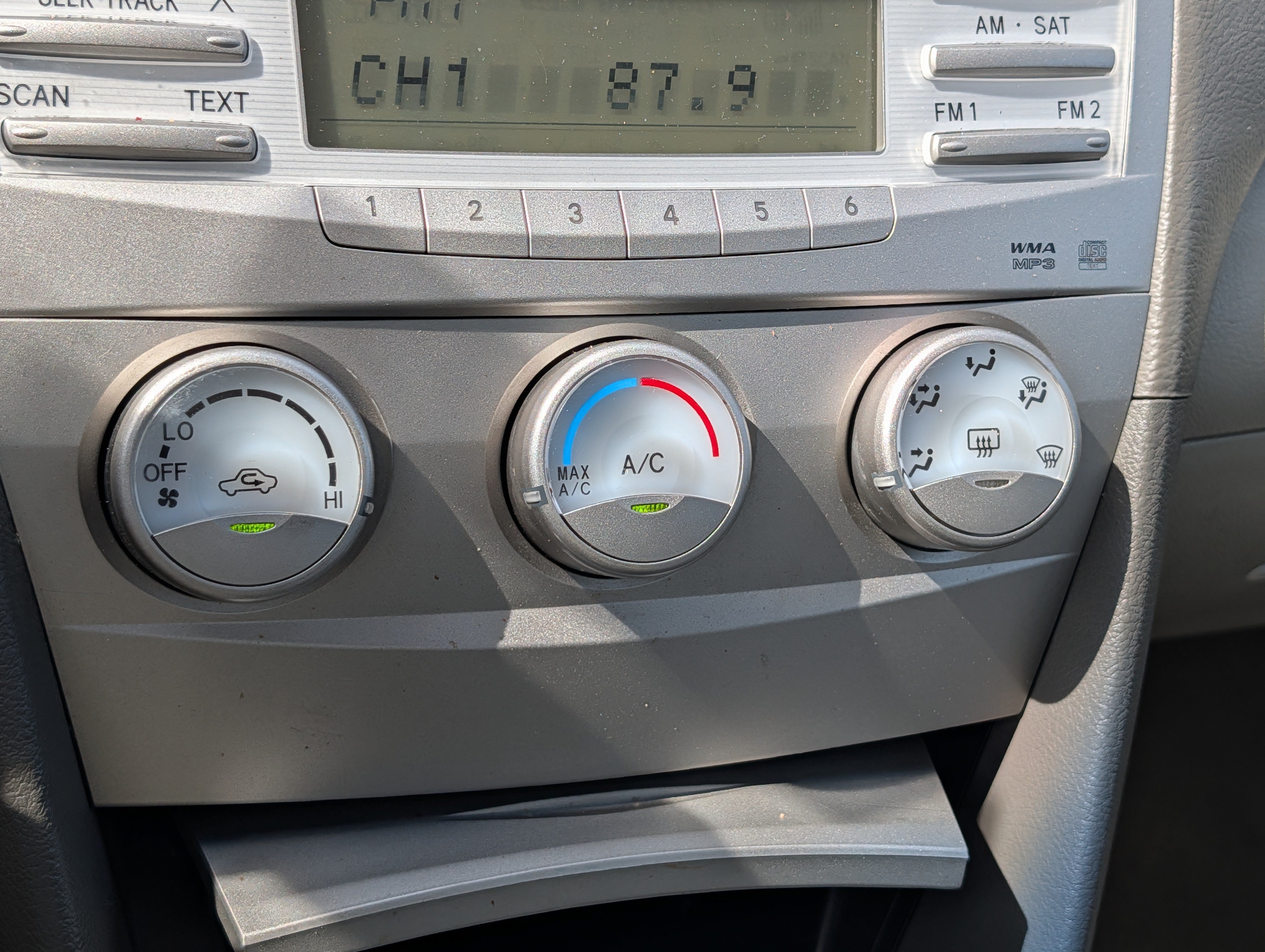 Used 2011 Toyota Camry LE w/ LE Extra-Value Pkg FWD image 23