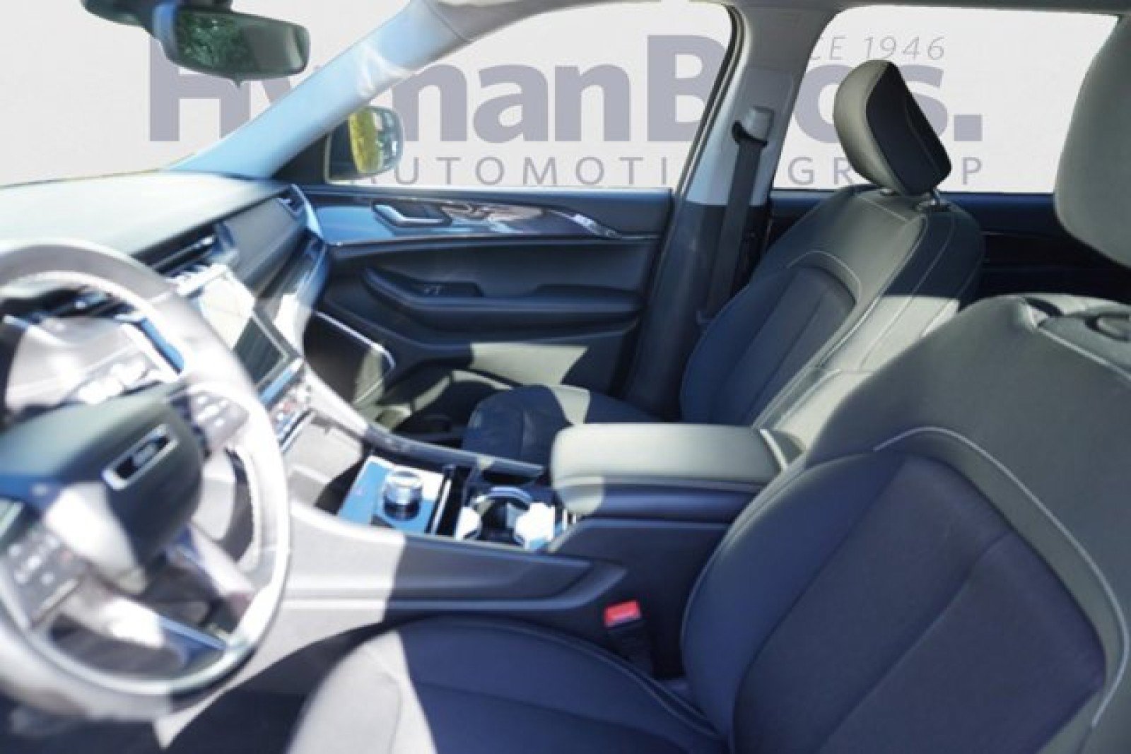 Used 2022 Jeep Grand Cherokee L Laredo w/ Luxury Tech Group I AWD/4WD image 14
