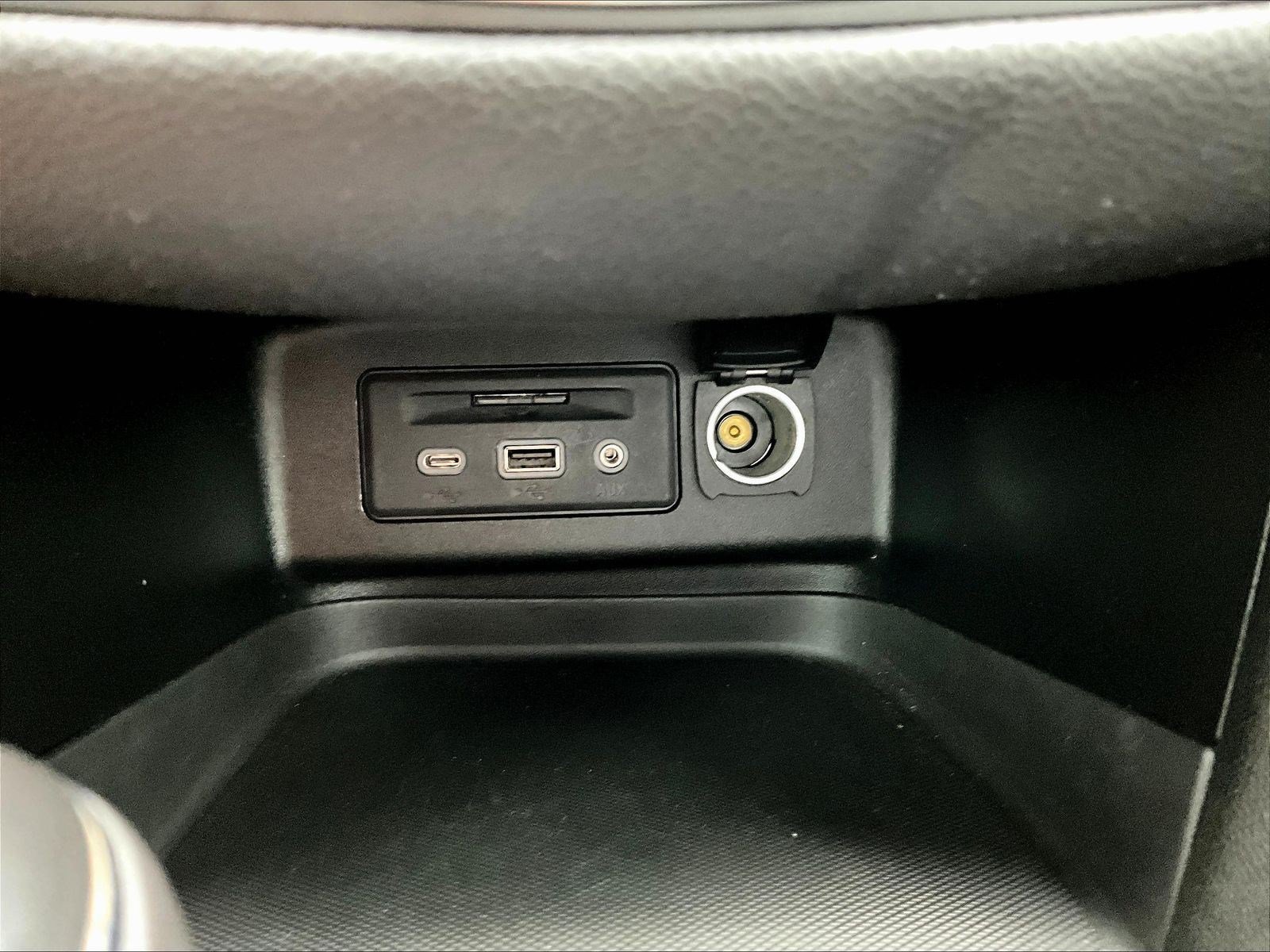 Used 2019 Chevrolet Equinox LT FWD image 16