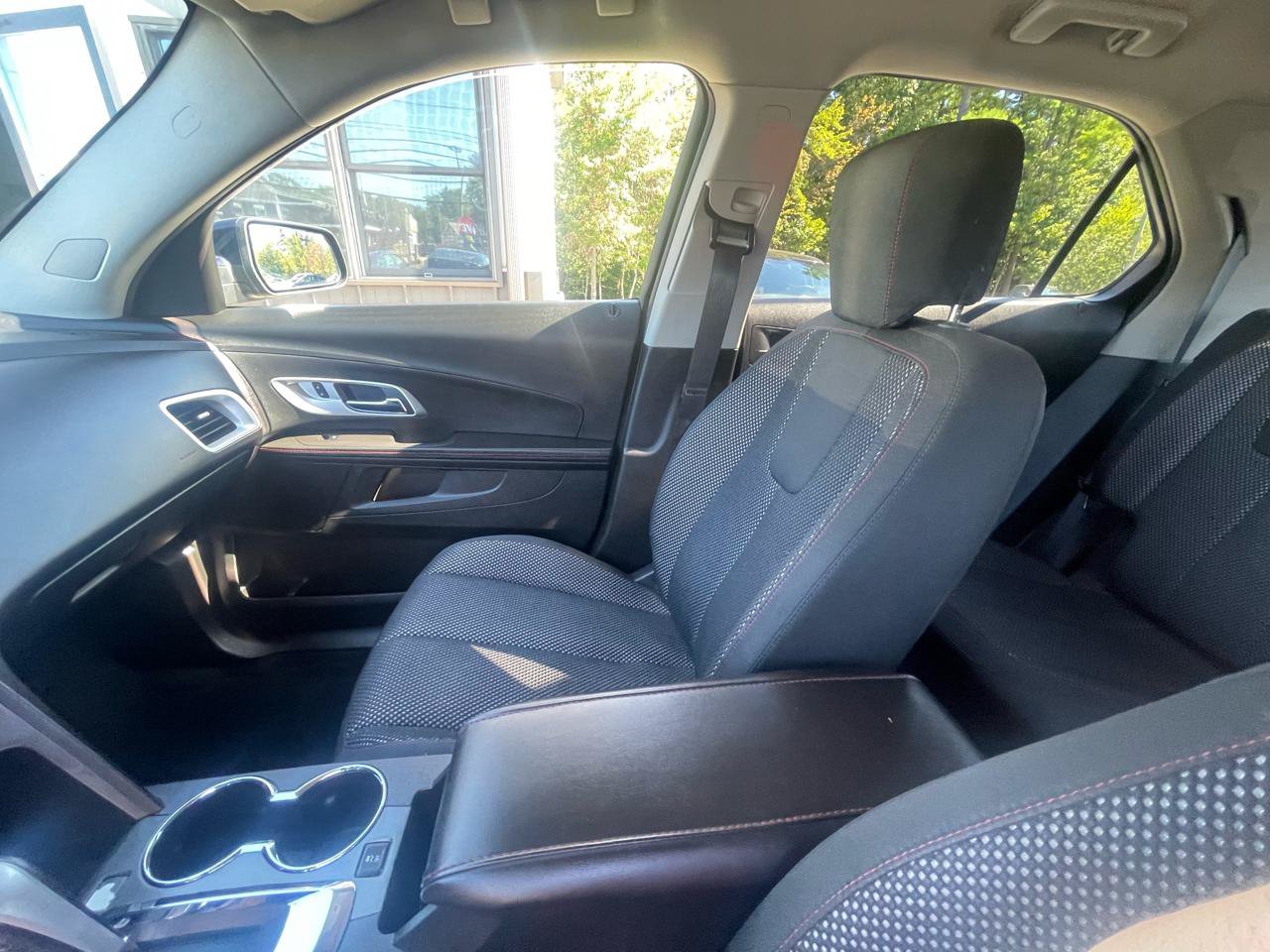 Used 2015 Chevrolet Equinox LT w/ Driver Convenience Package AWD/4WD image 15