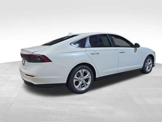 Certified 2023 Honda Accord LX image 5