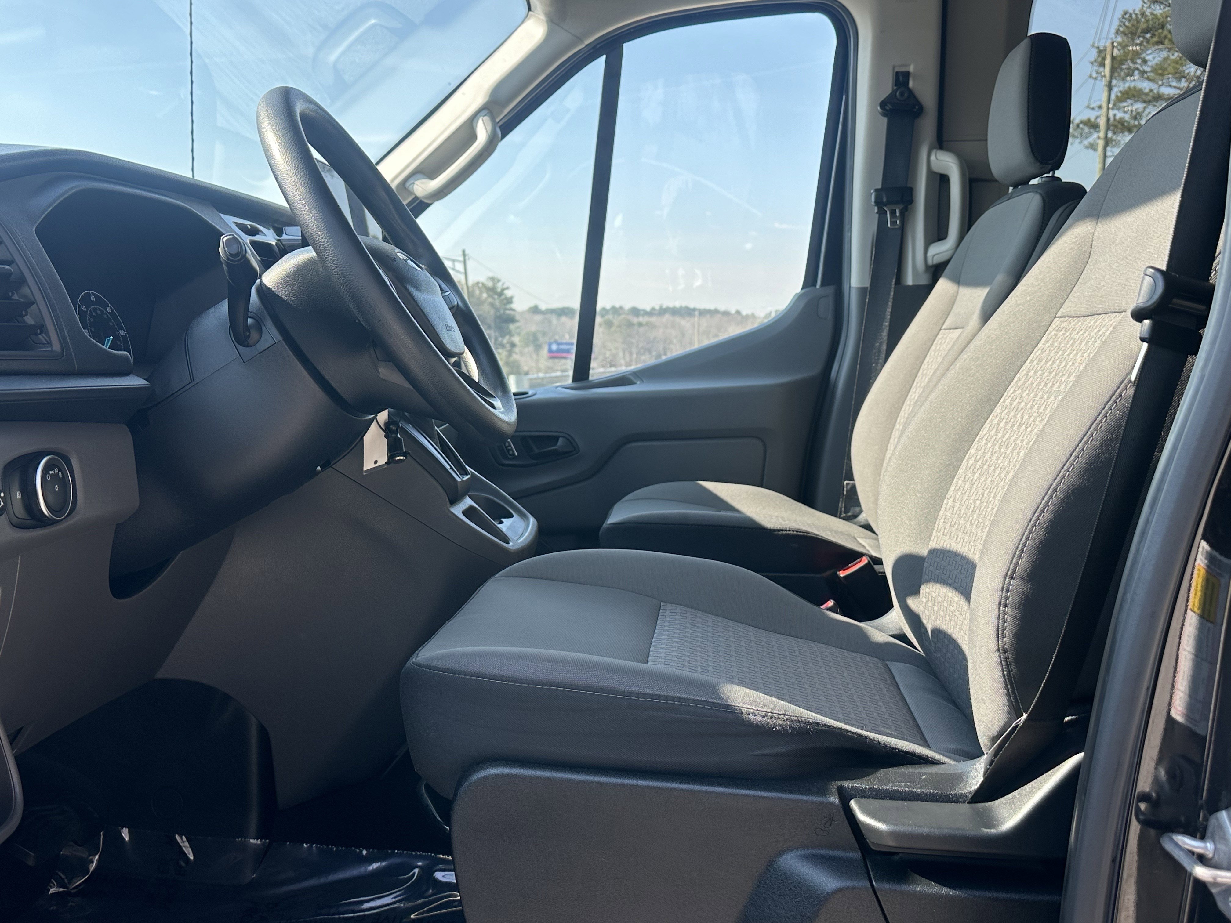 Used 2024 Ford Transit 350 XLT image 12