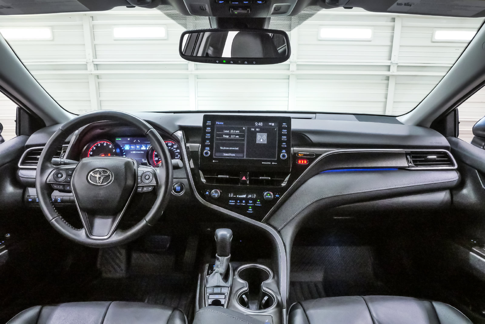 Used 2022 Toyota Camry XSE FWD image 15