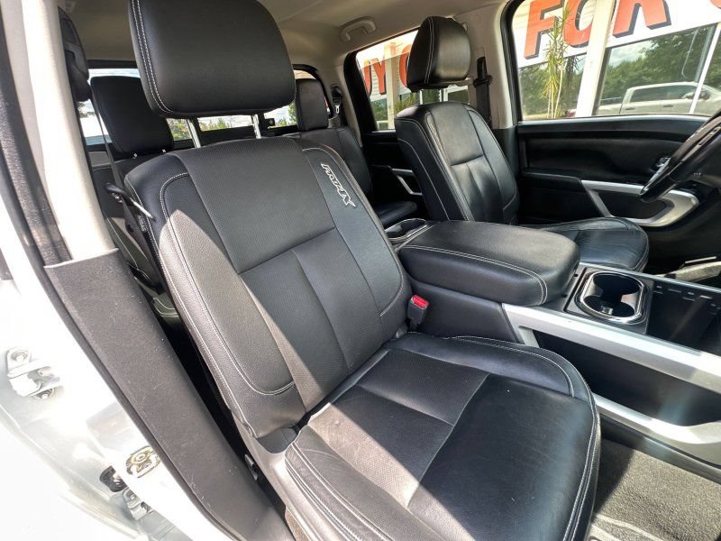 Used 2018 Nissan Titan PRO-4X w/ Pro-4x Convenience Package AWD/4WD image 16