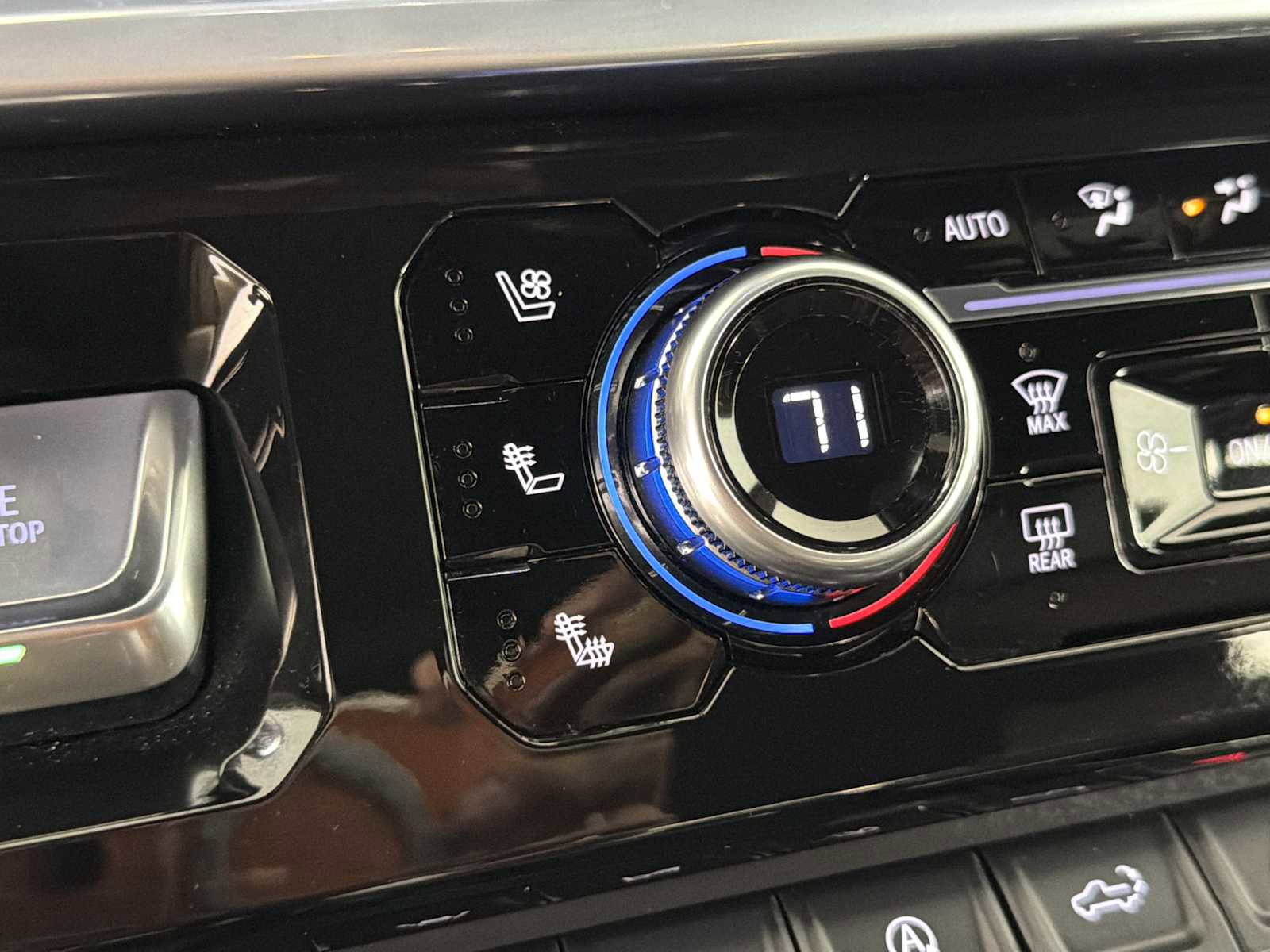 Used 2022 GMC Sierra 1500 Denali AWD/4WD image 30