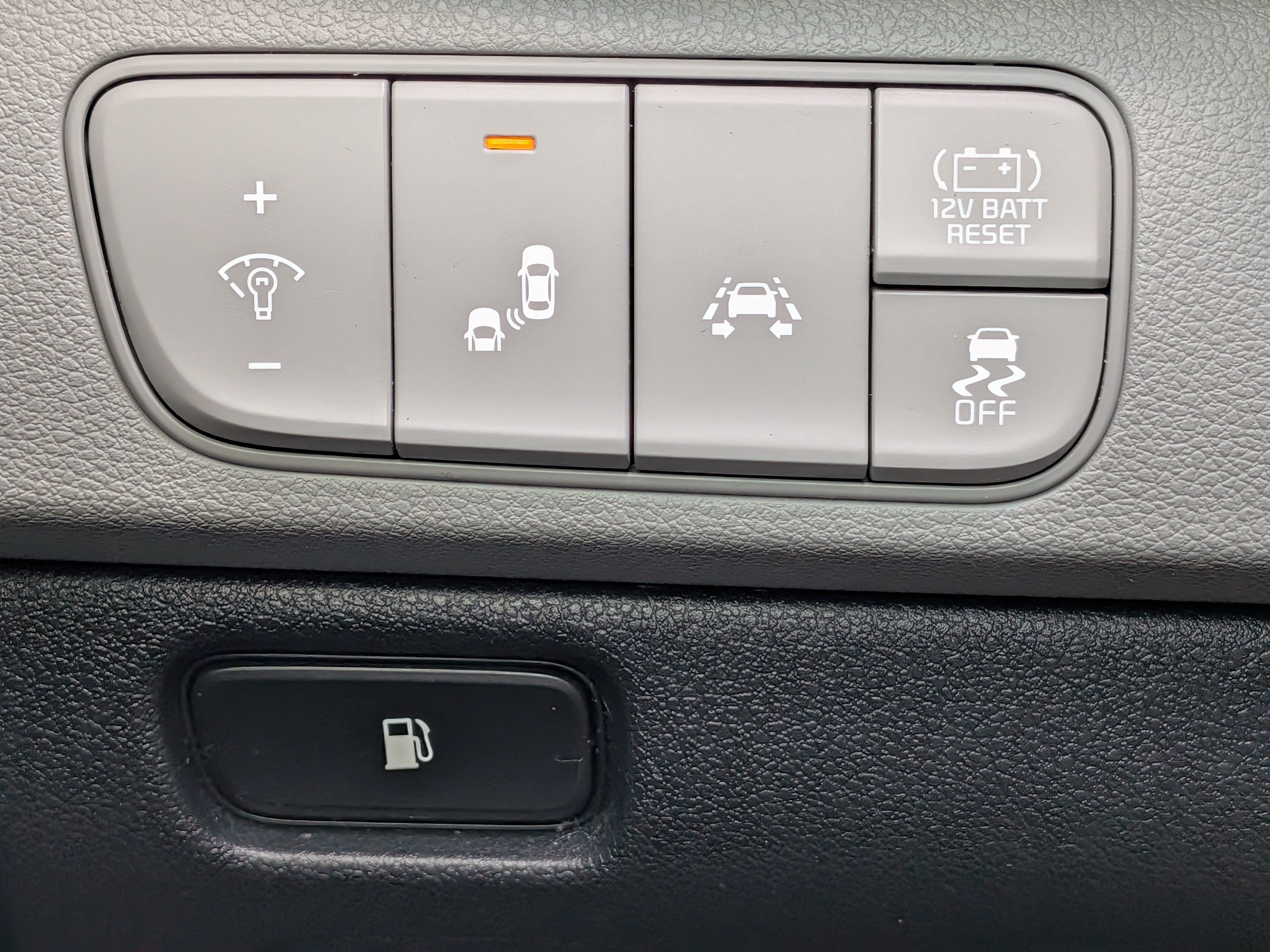 Used 2019 Kia Niro Touring w/ Paint Protection Film Package FWD image 25