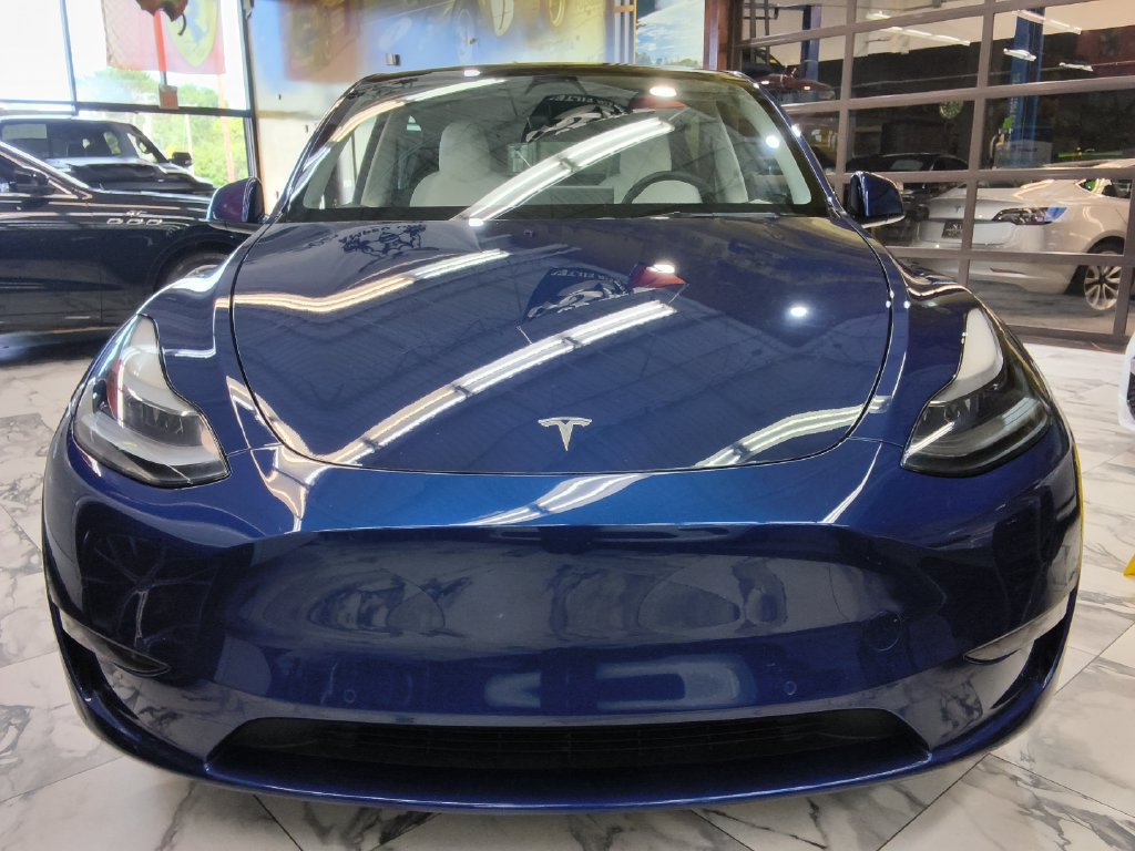 Used 2022 Tesla Model Y Performance AWD/4WD image 2