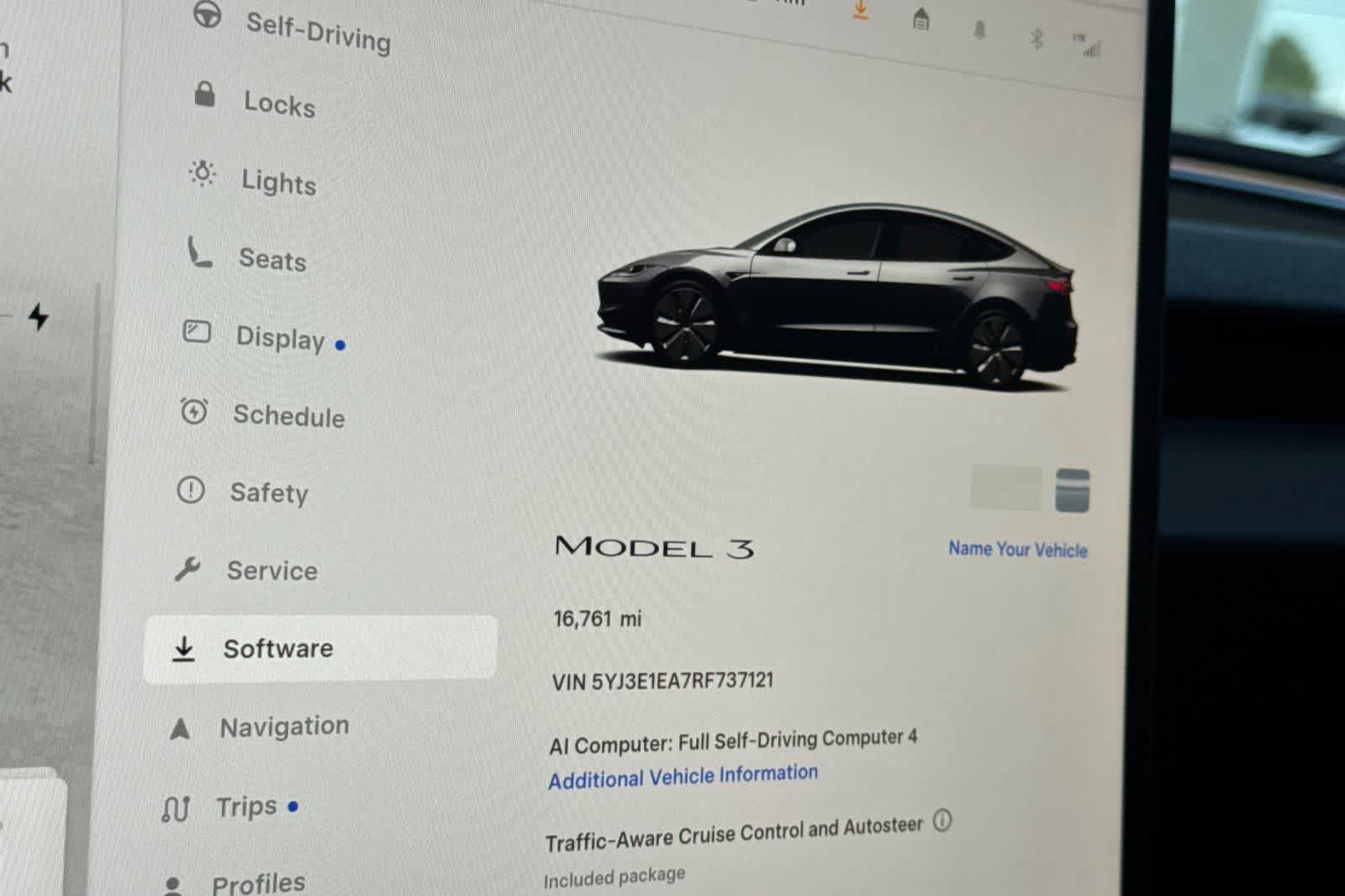 Used 2024 Tesla Model 3 Standard Range RWD image 31