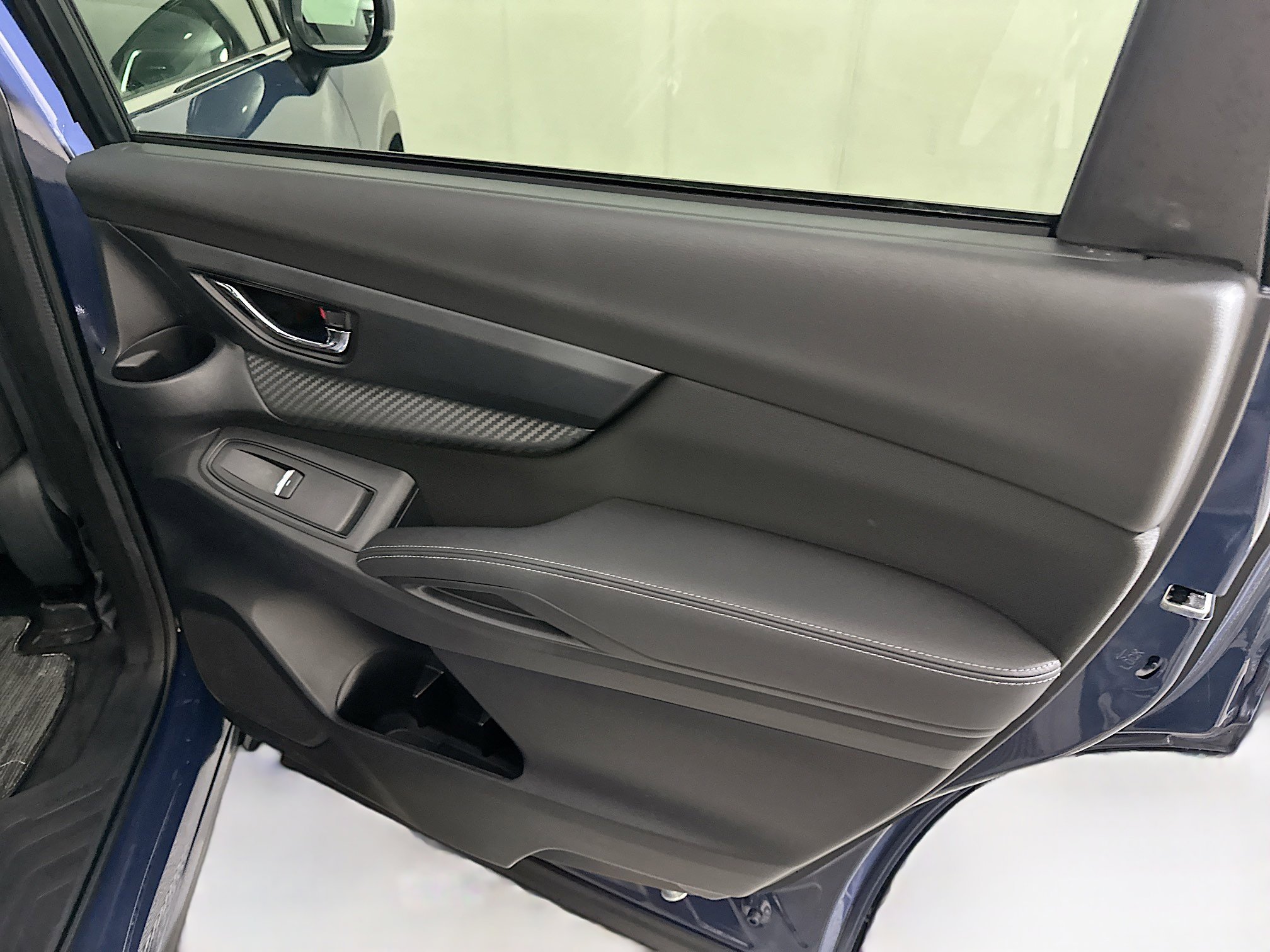 Used 2025 Subaru Ascent Premium image 31