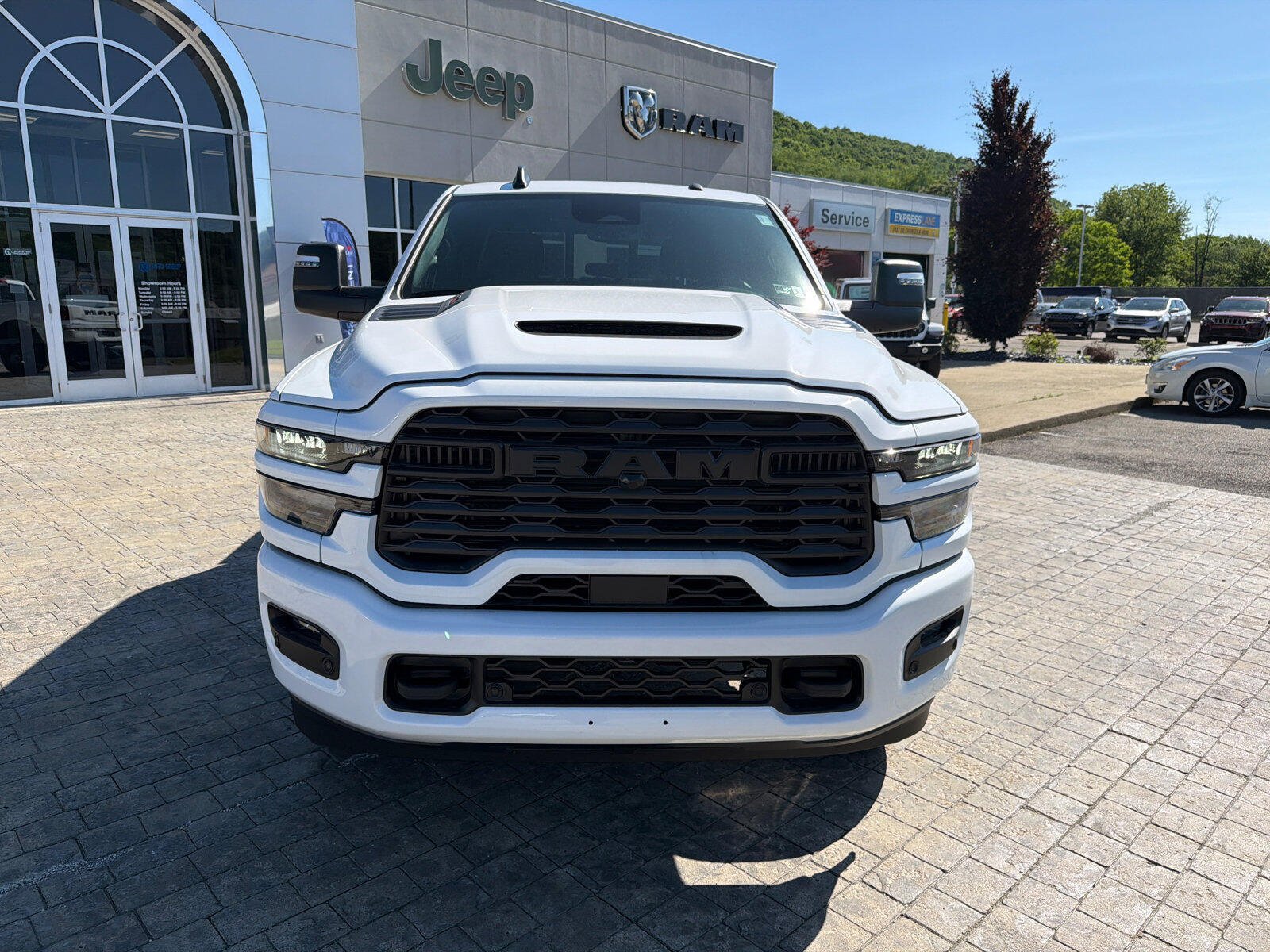 New 2026 RAM 2500 Tradesman AWD/4WD image 3