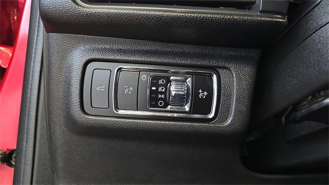 Used 2023 Lincoln Corsair Standard image 25