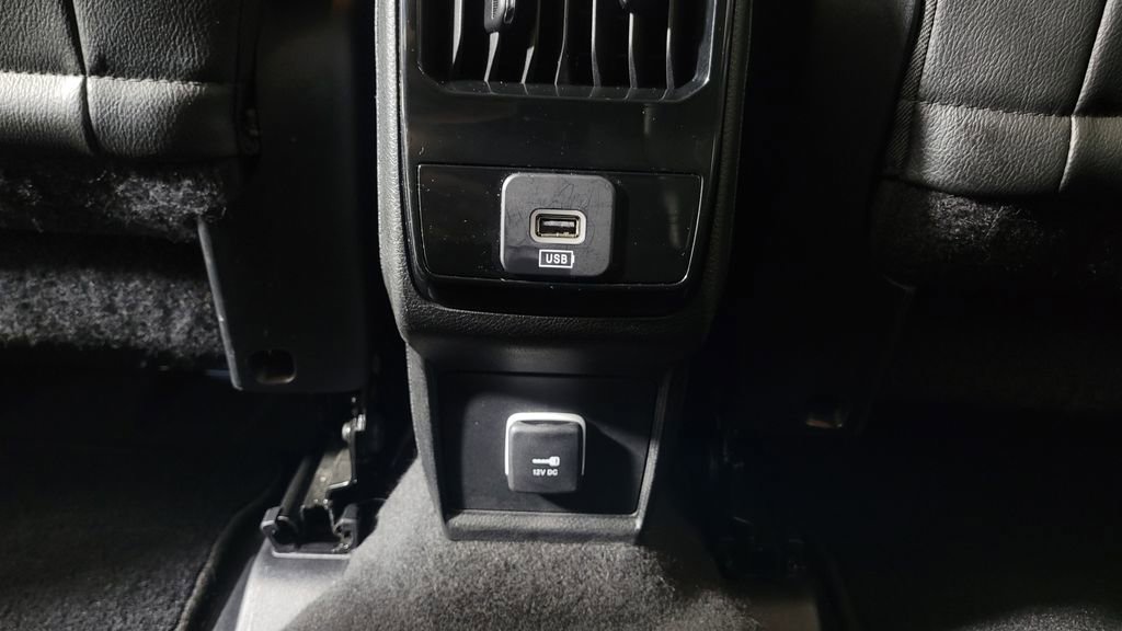 Used 2022 Jeep Compass Limited image 33