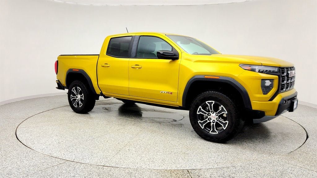 Used 2023 GMC Canyon AT4 w/ AT4 Premium Package AWD/4WD image 3