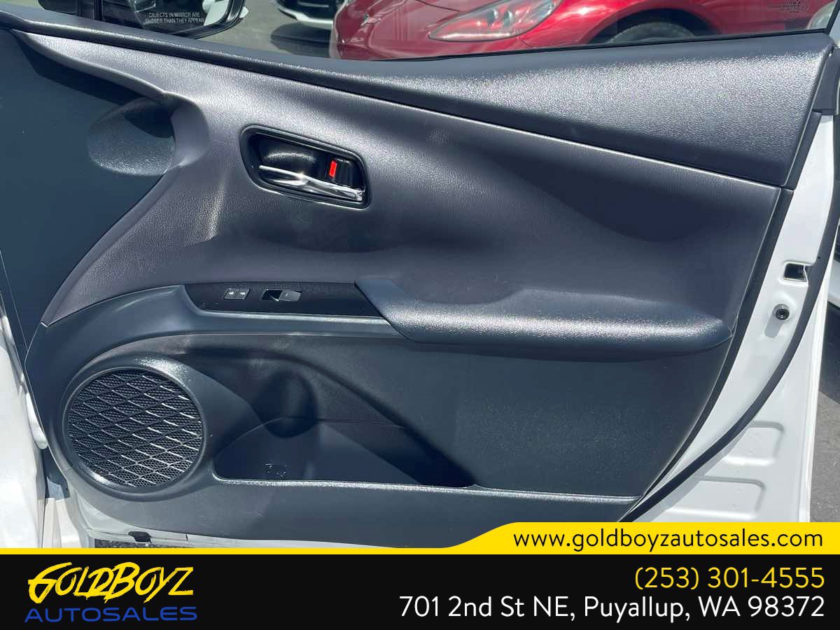 Used 2021 Toyota Prius FWD image 22