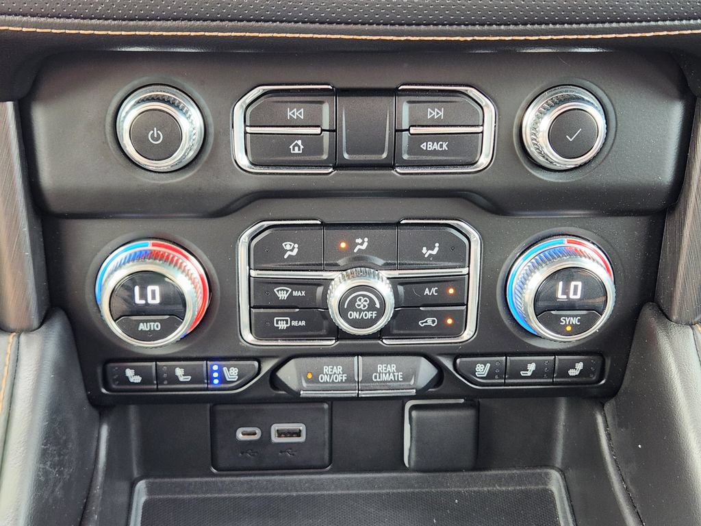 Certified 2023 GMC Yukon AT4 w/ AT4 Premium Plus Package AWD/4WD image 19