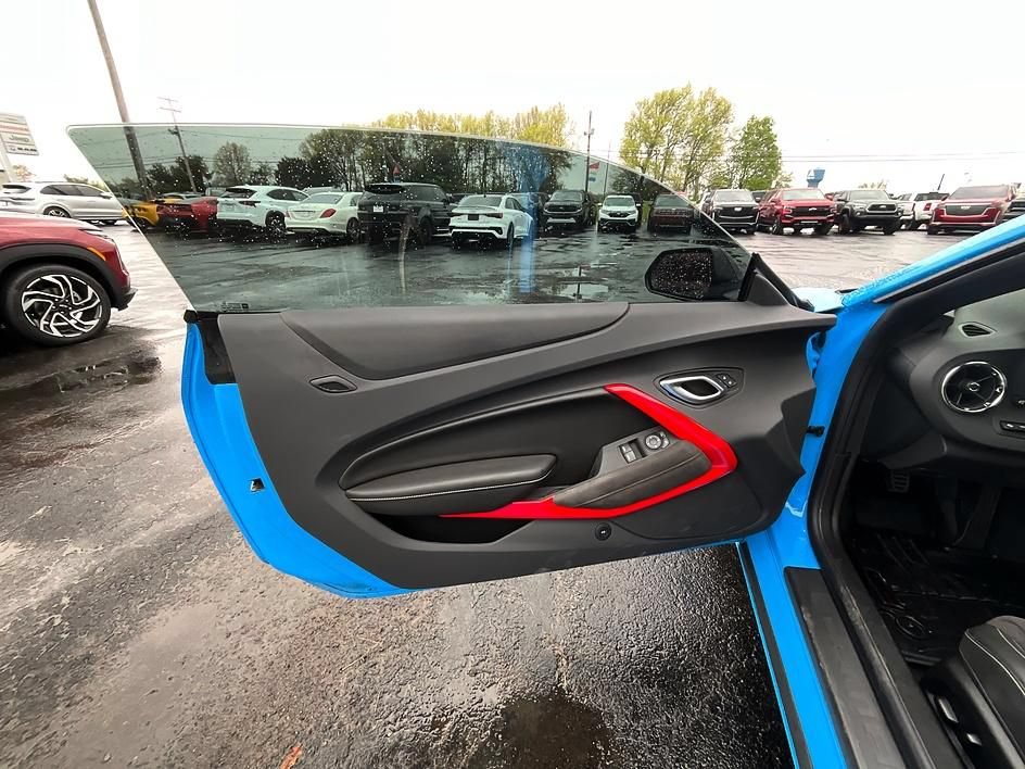 Used 2022 Chevrolet Camaro SS RWD image 12