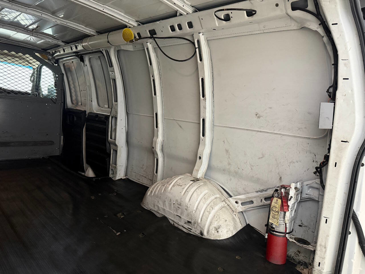 Used 2014 Chevrolet Express 3500 Extended RWD image 66