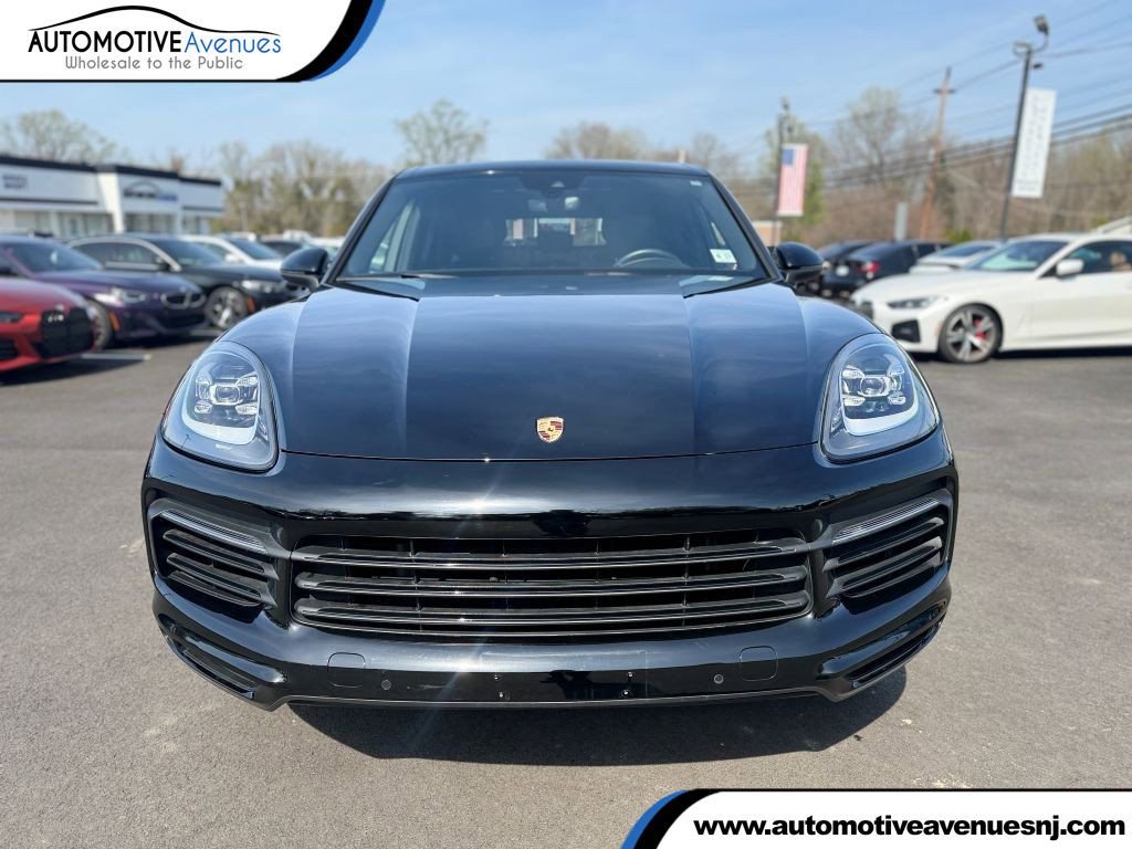 Used 2022 Porsche Cayenne image 1