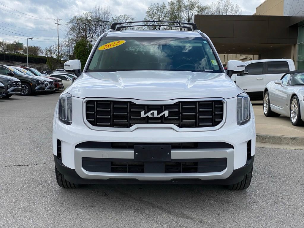 Used 2025 Kia Telluride S image 2