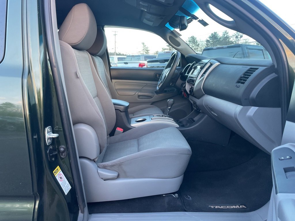 Used 2013 Toyota Tacoma 4x4 Access Cab image 24