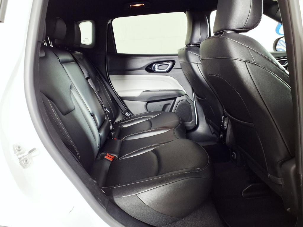 Used 2025 Jeep Compass Limited AWD/4WD image 10