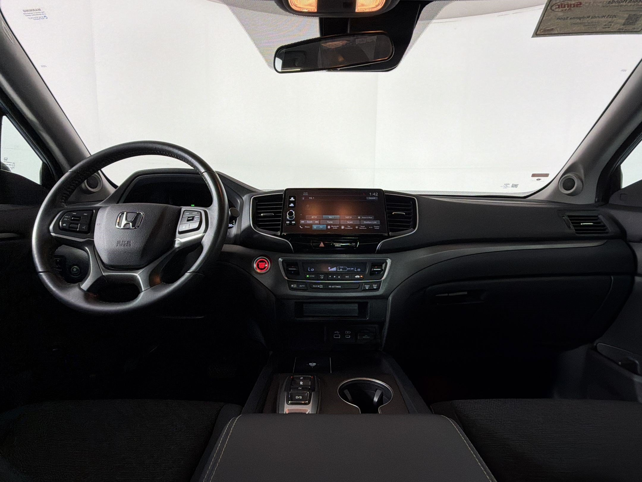 Used 2025 Honda Ridgeline Sport image 13