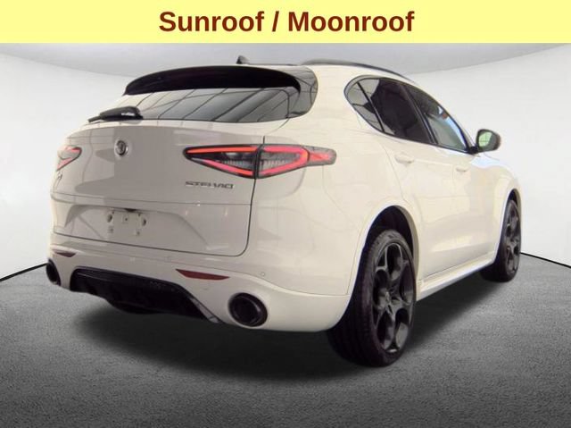 Used 2025 Alfa Romeo Stelvio Tributo Italiano w/ Driving Assist Package AWD/4WD image 5