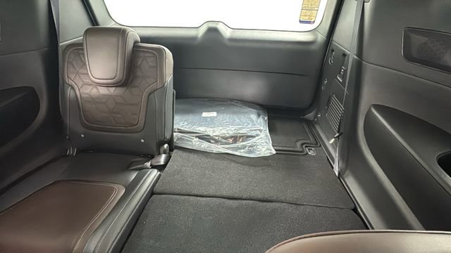 New 2026 Nissan Armada Platinum Reserve image 15