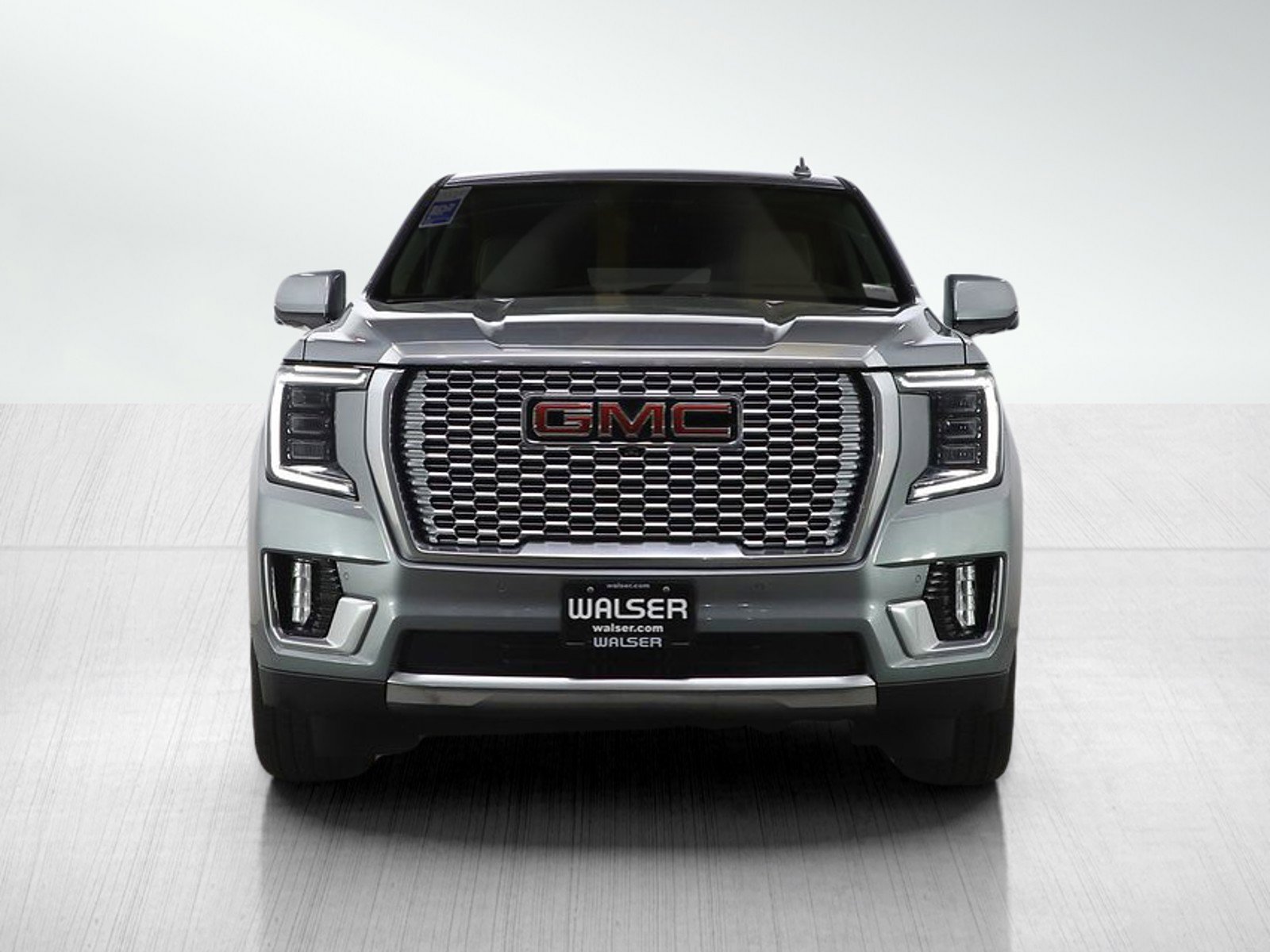 Used 2023 GMC Yukon XL Denali w/ Denali Reserve Package image 8